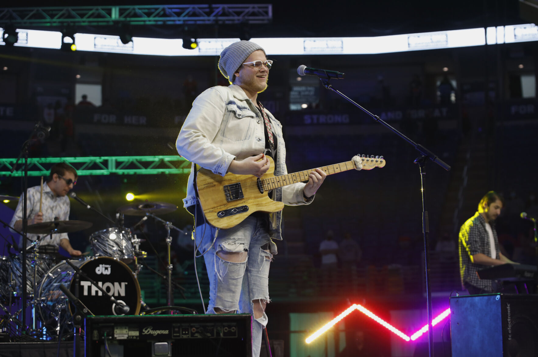 THON 2022, Float Upstream guitarist